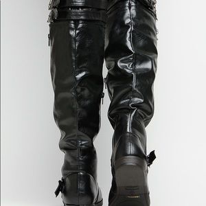 Bamboo leather boots